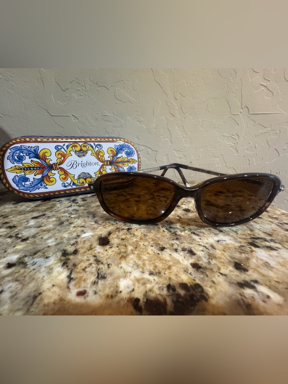 BRIGHTON BLUE MOON Full Sun Reader Sunglasses With A Magnifying Lower Lens. Case